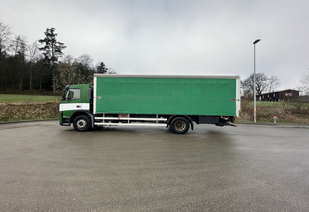 2004 Volvo FM-340 4x2 Kasten / HB