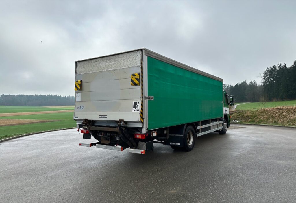 2004 Volvo FM-340 4x2 Kasten / HB