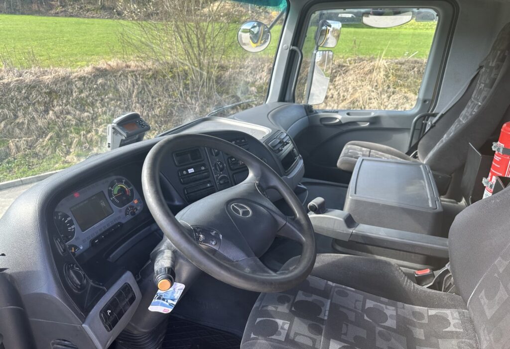 2006 MB-Actros 3244 8x4 Hakengerät