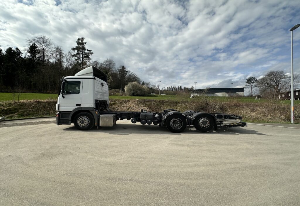 2013 MB-Actros2541 6x2 Chassis-Kabine / HB