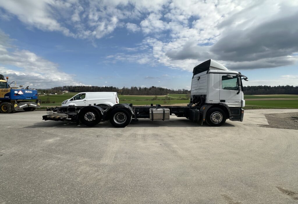 2013 MB-Actros2541 6x2 Chassis-Kabine / HB
