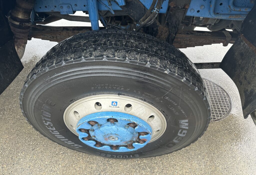 1995 MB-2544 6x4/4 Kipper / Kran
