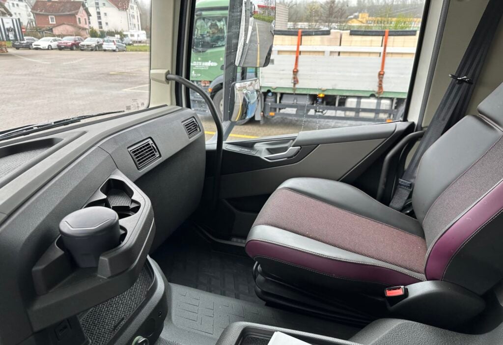 2023 Volvo FM-500 6x2R Brücke