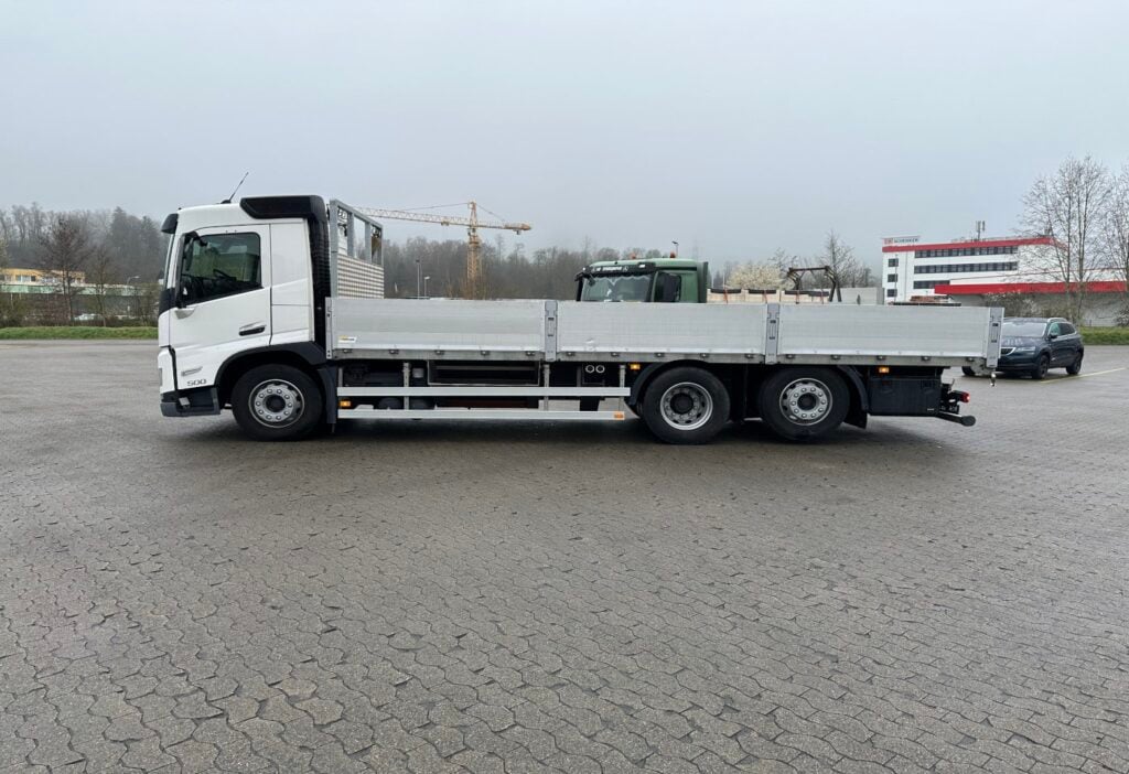 2023 Volvo FM-500 6x2R Brücke