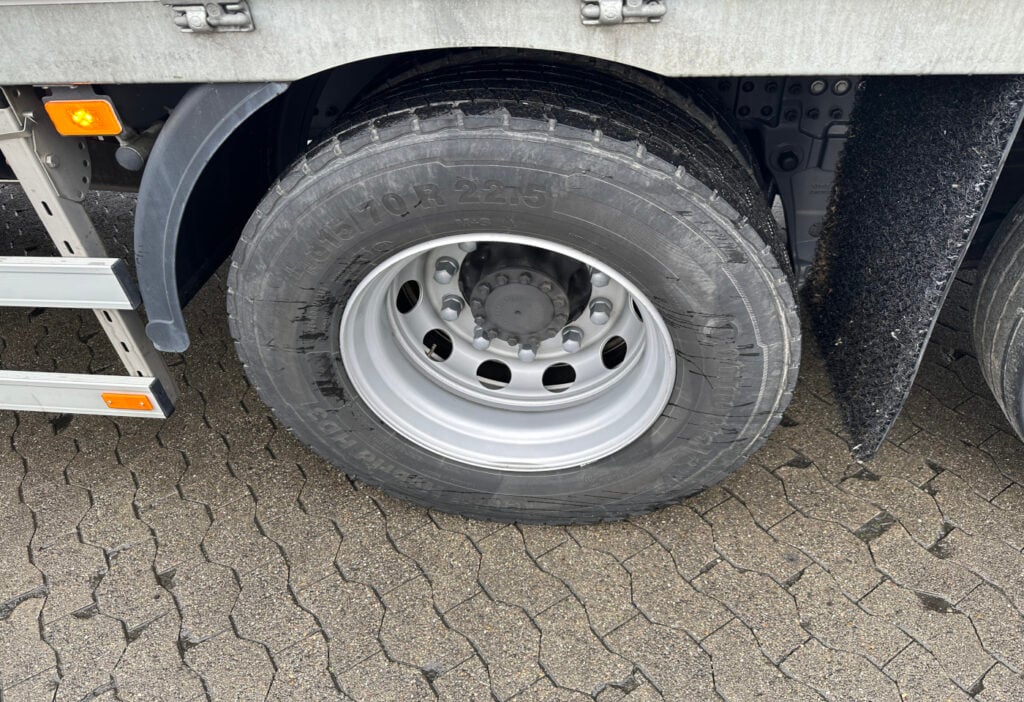 2023 Volvo FM-500 6x2R Brücke