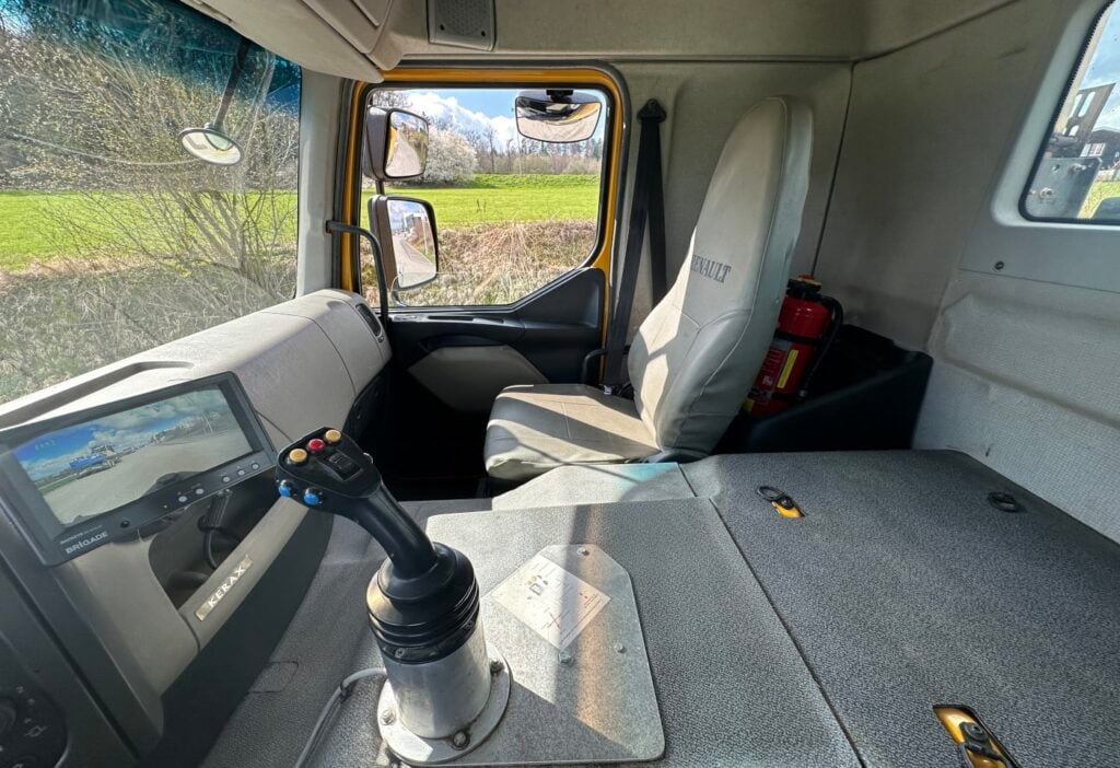 2008 Renault Kerax 450 8x4 Hakengerät