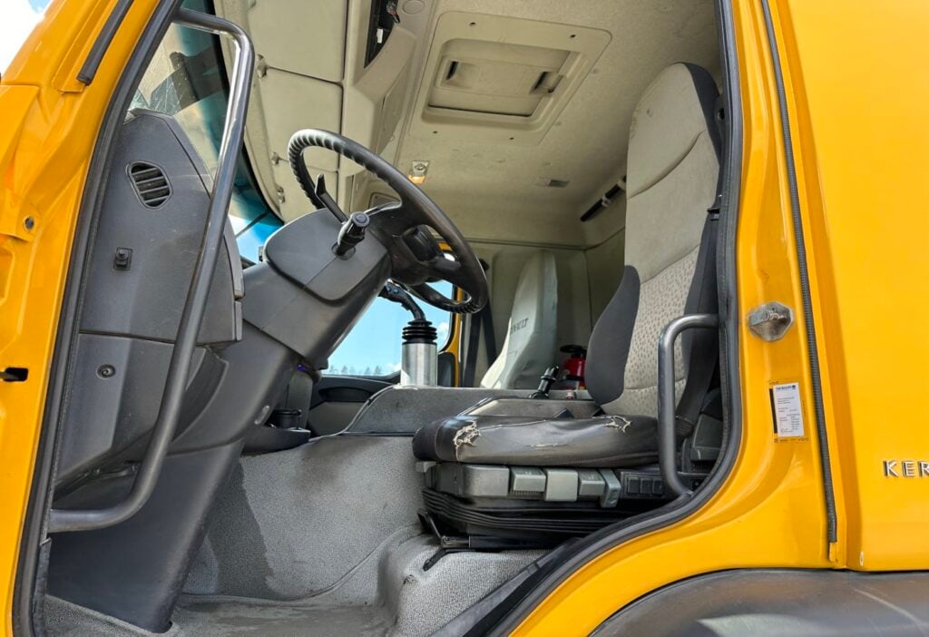 2008 Renault Kerax 450 8x4 Hakengerät