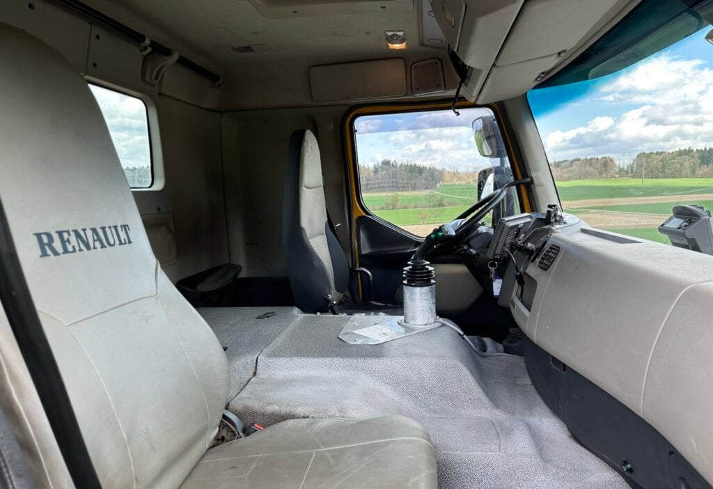 2008 Renault Kerax 450 8x4 Hakengerät