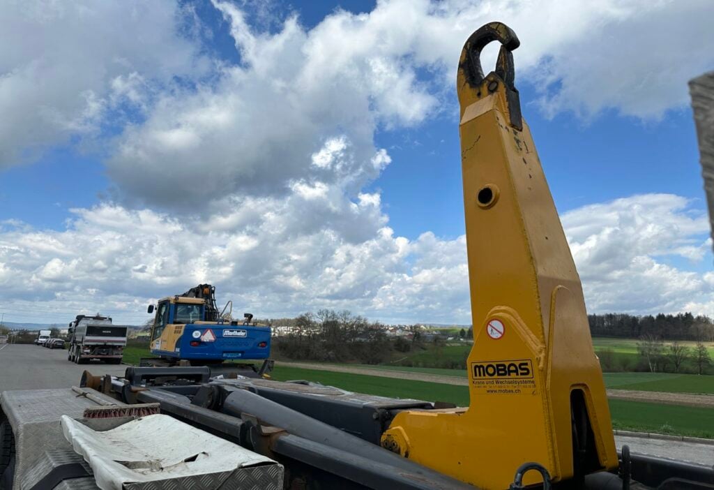 2008 Renault Kerax 450 8x4 Hakengerät