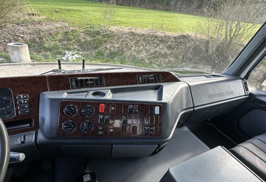 2001 Mercedes-Benz Actros 3235 8x4 SWS Betonmischer/Kipper