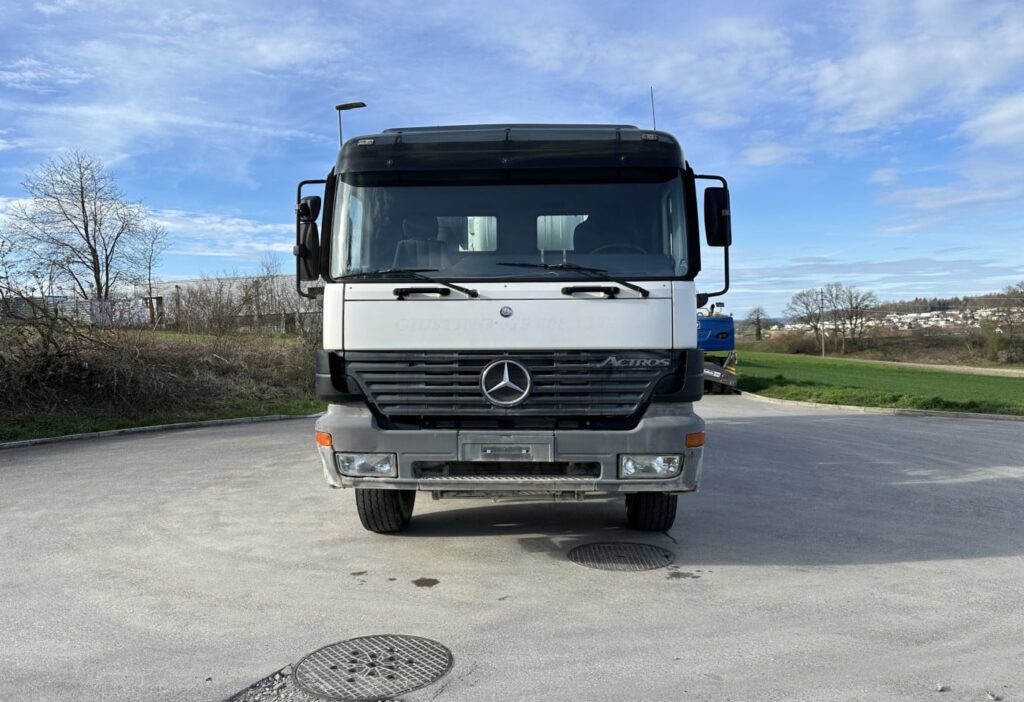 2001 Mercedes-Benz Actros 3235 8x4 SWS Betonmischer/Kipper