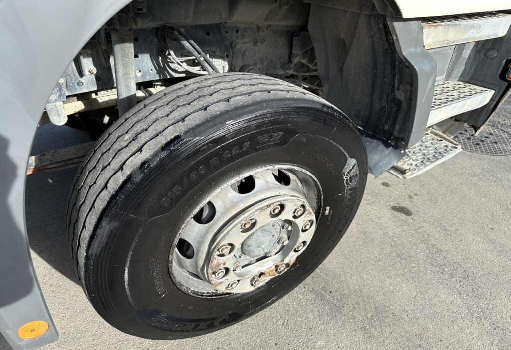 2001 Mercedes-Benz Actros 3235 8x4 SWS Betonmischer/Kipper