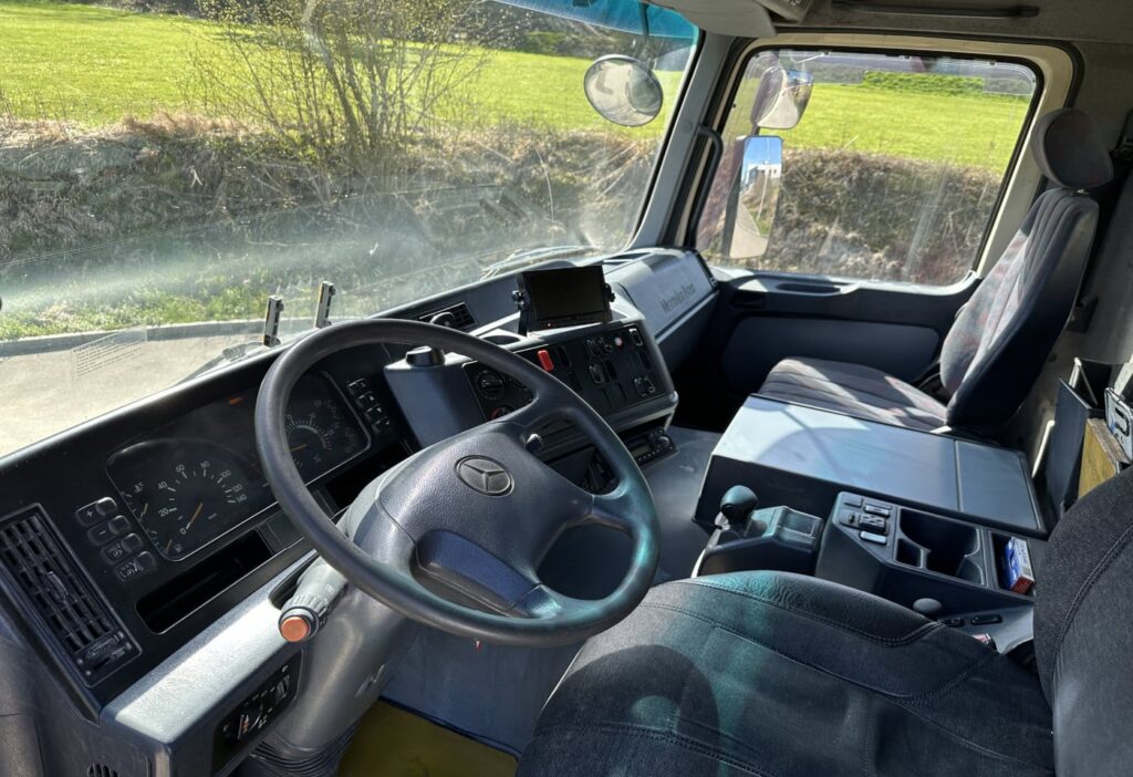 2001 Mercedes-Benz Actros 3243 8x4 SWS Kipper/Betonmischer