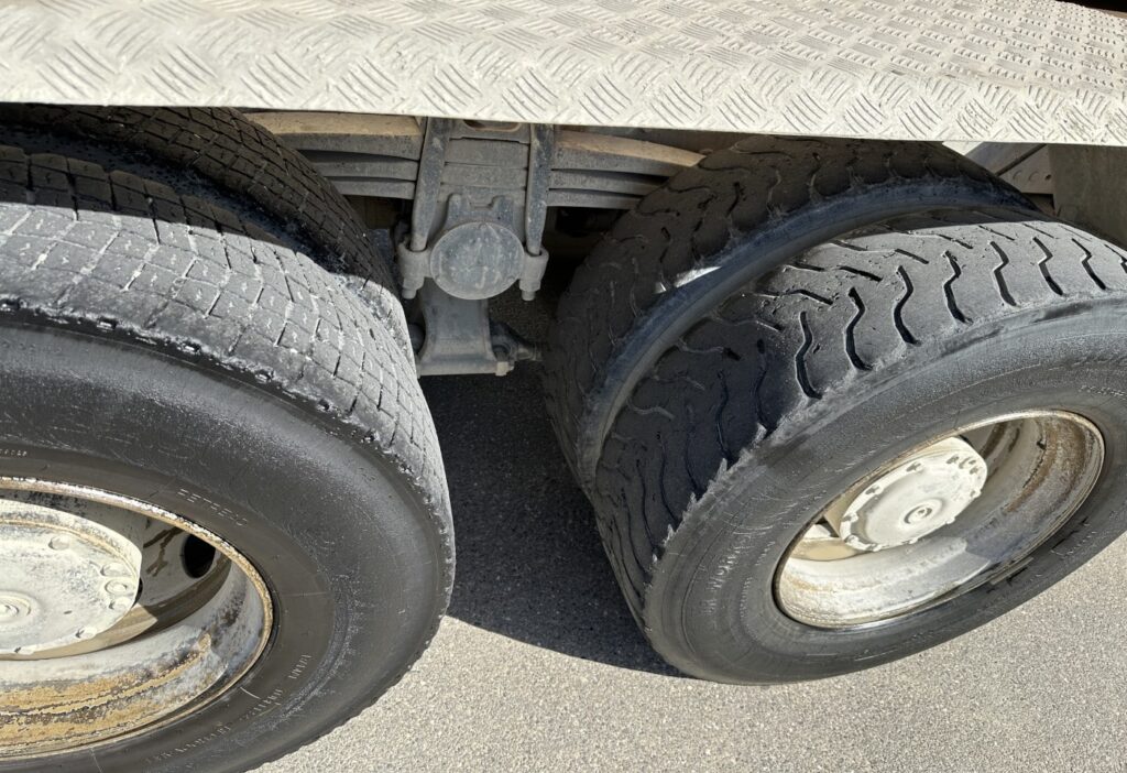 2001 Mercedes-Benz Actros 3243 8x4 SWS Kipper/Betonmischer