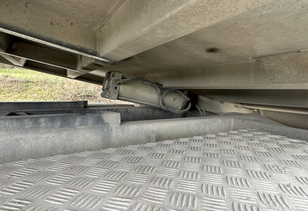 2001 Mercedes-Benz Actros 3243 8x4 SWS Kipper/Betonmischer