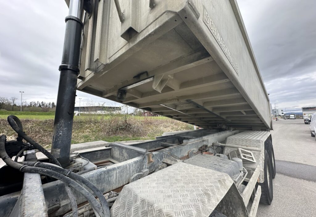 2001 Mercedes-Benz Actros 3243 8x4 SWS Kipper/Betonmischer