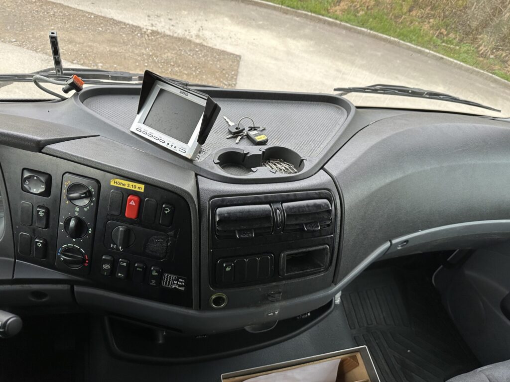 2010 Mercedes-Benz Atego 1022 4x2 Kühlkoffer mit HB