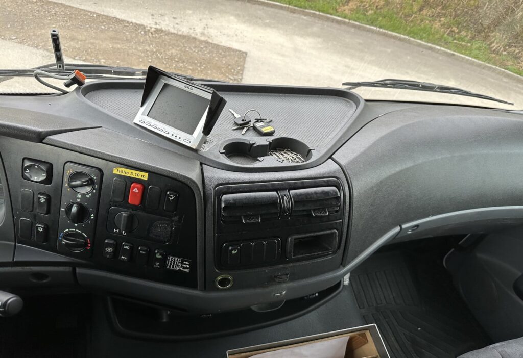 2010 Mercedes-Benz Atego 1022 4x2 Kühlkoffer mit HB