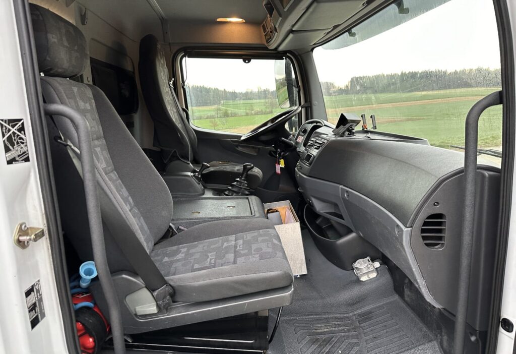 2010 Mercedes-Benz Atego 1022 4x2 Kühlkoffer mit HB
