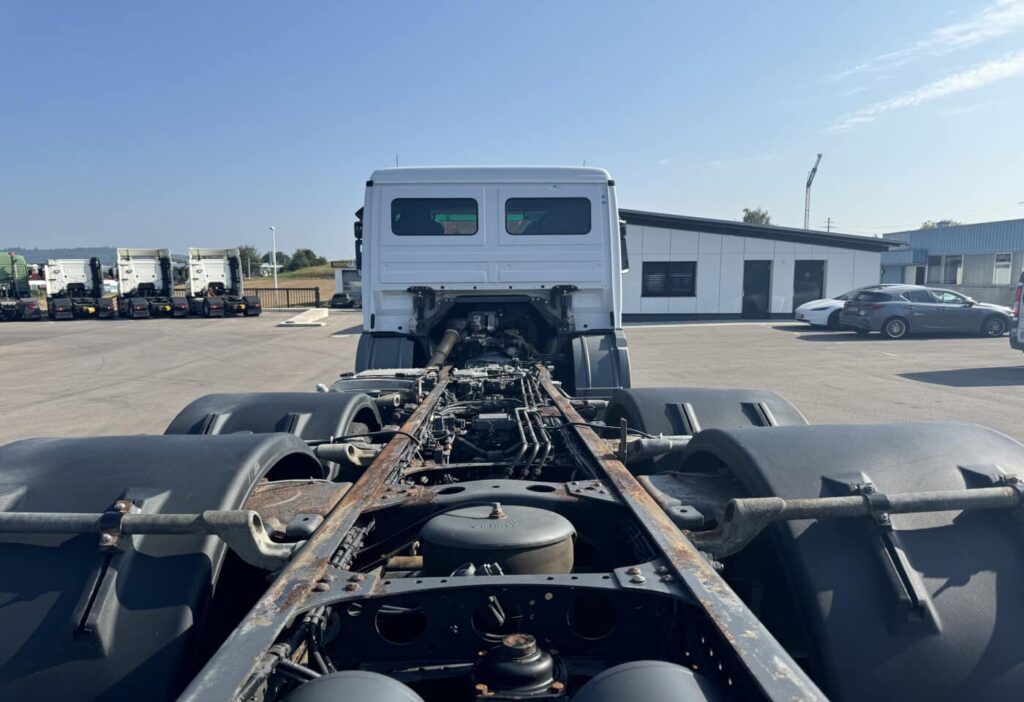 (D) 2006 Mercedes-Benz Actros 2544 Chassis-Kabine