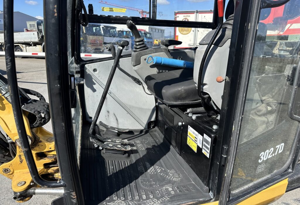 2019 Caterpillar 302.7D CR Minibagger