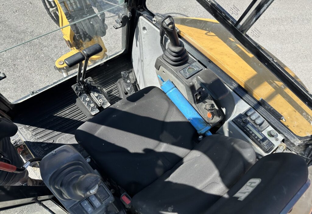 2019 Caterpillar 302.7D CR Minibagger