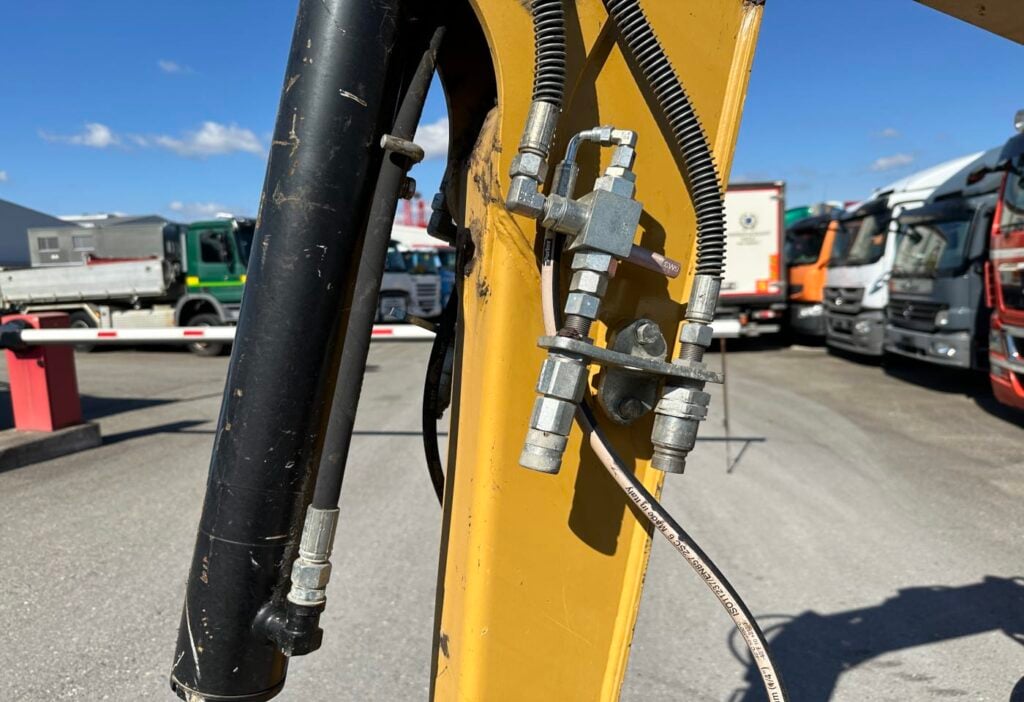 2019 Caterpillar 302.7D CR Minibagger