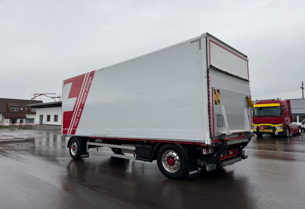 2016 Krone AZ 18F Koffer mit HB