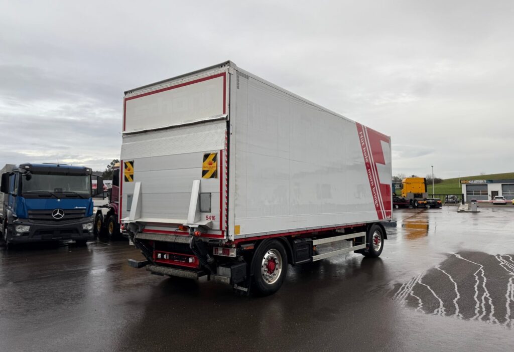 2016 Krone AZ 18F Koffer mit HB