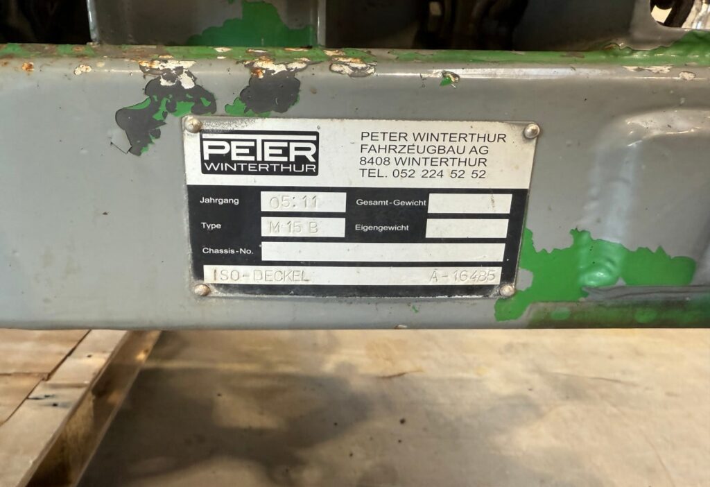 2011 Peter Betonsilo isoliert mit Deckel