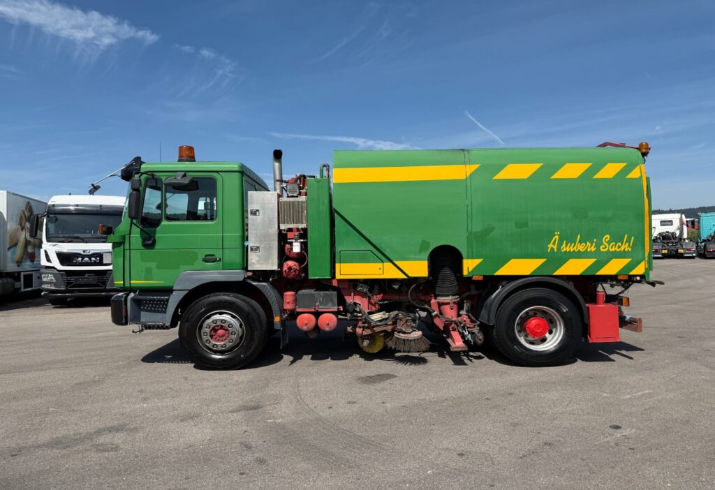 2002 Steyr 18.285 M39 Kehrmaschine