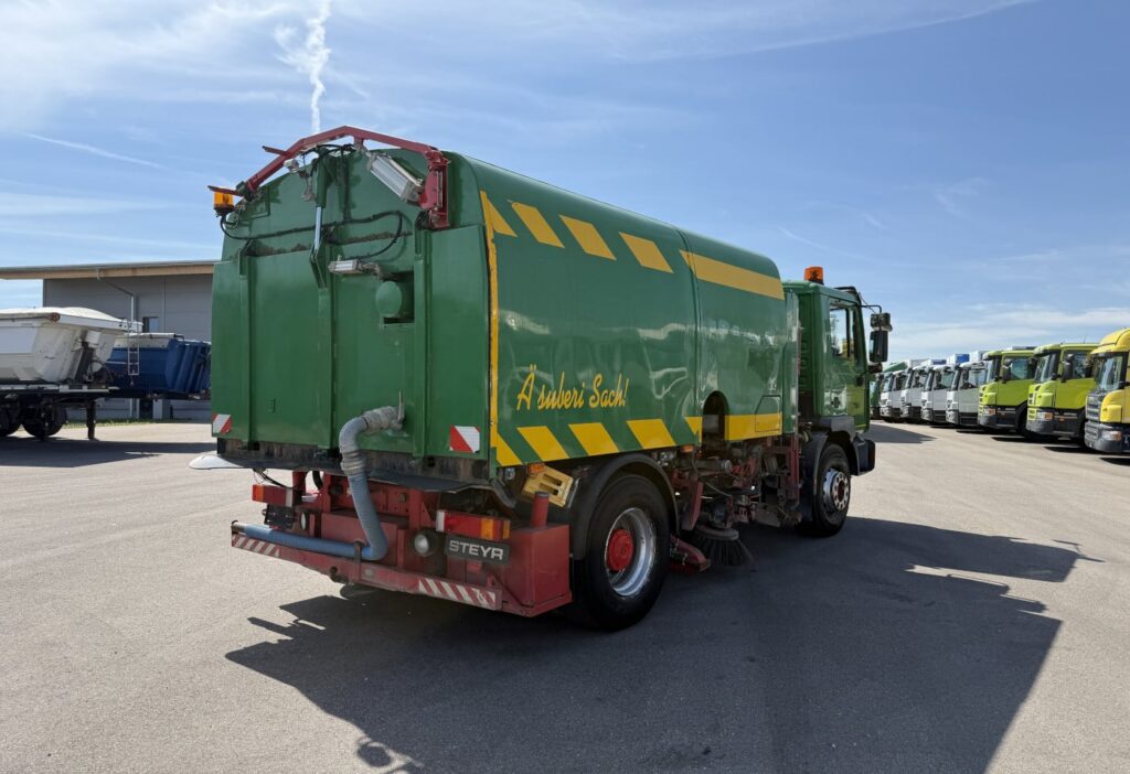 2002 Steyr 18.285 M39 Kehrmaschine