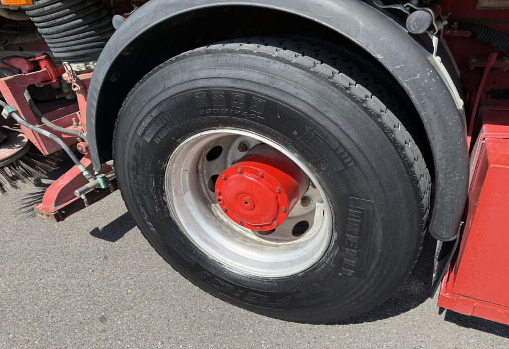 2002 Steyr 18.285 M39 Kehrmaschine