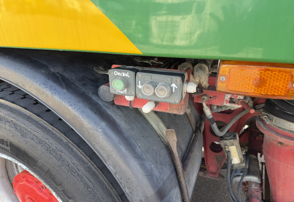 2002 Steyr 18.285 M39 Kehrmaschine