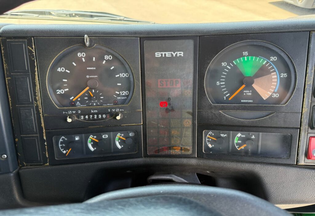 2002 Steyr 18.285 M39 Kehrmaschine