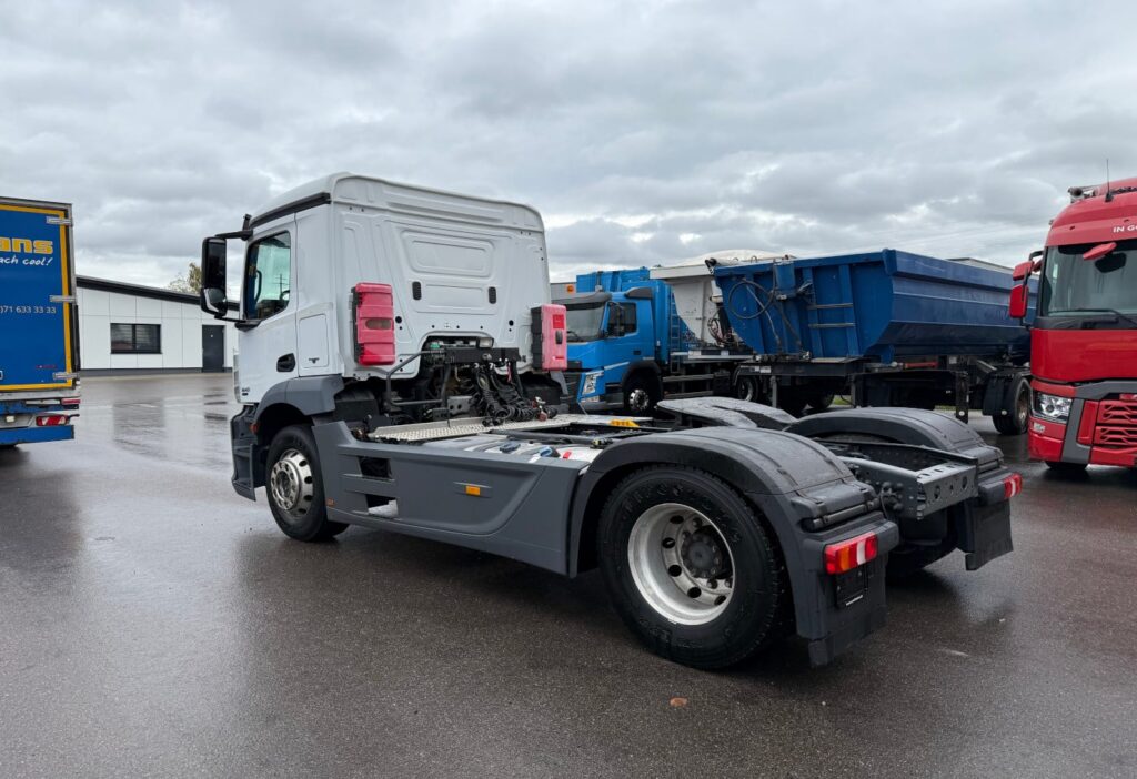 2013 Mercedes-Benz Antos 1843 4x2 ADR