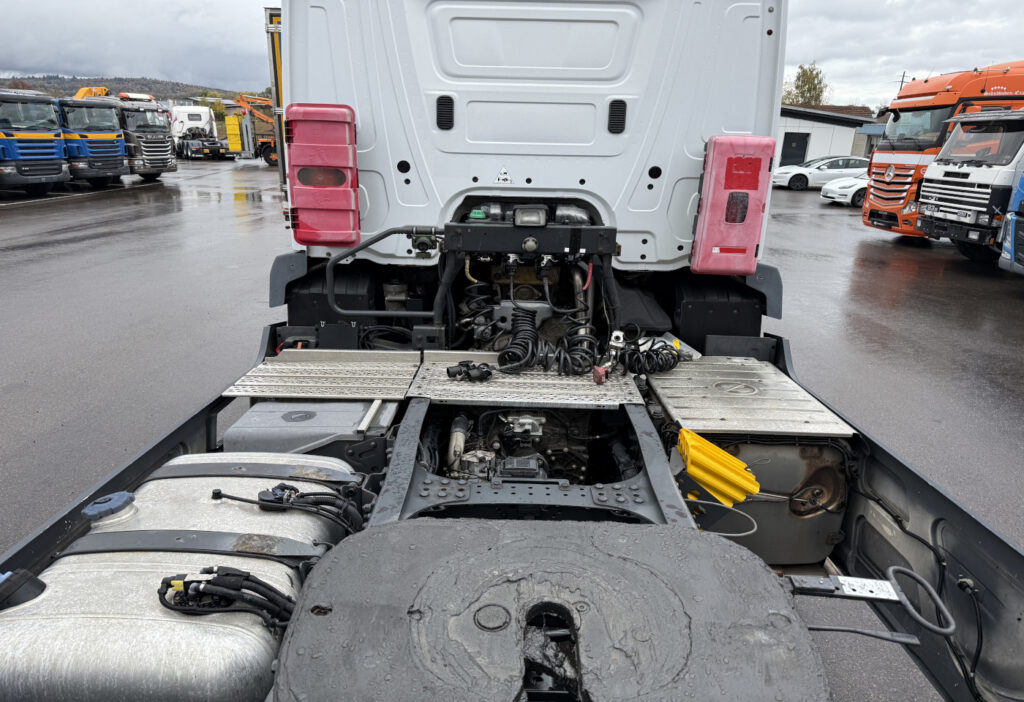 2013 Mercedes-Benz Antos 1843 4x2 ADR