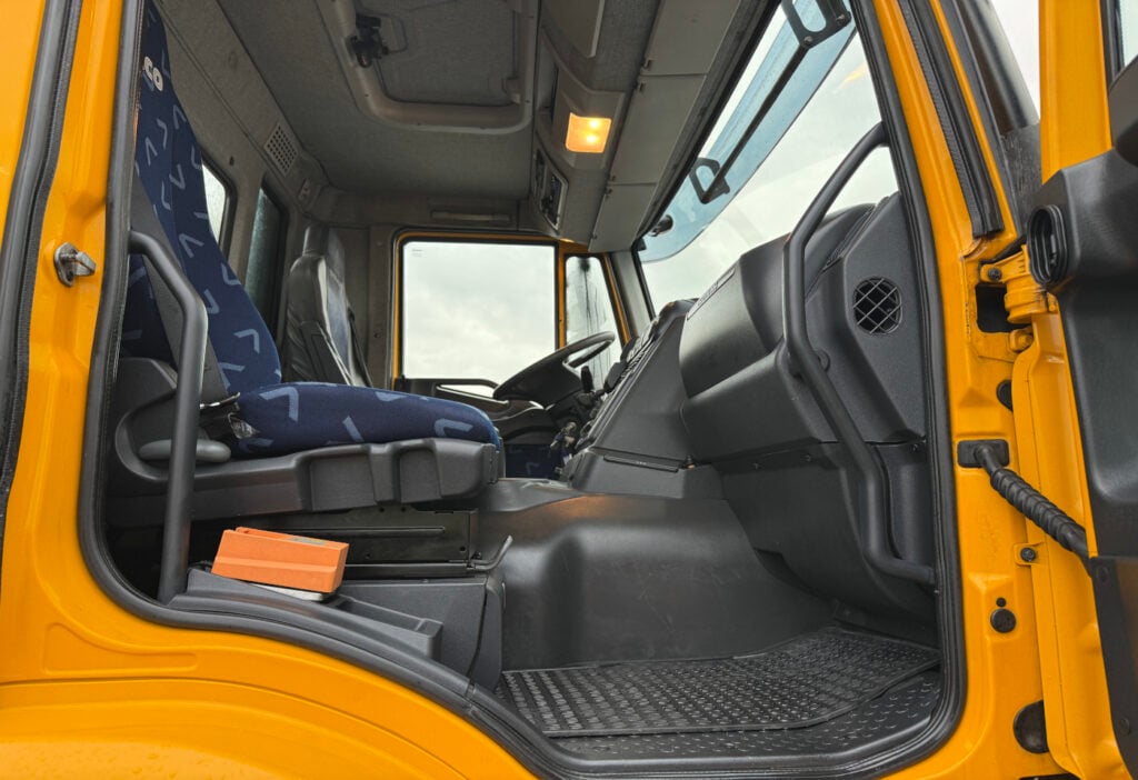 2012 Iveco 410T50-5 Trakker 10x4 Fahrgestell