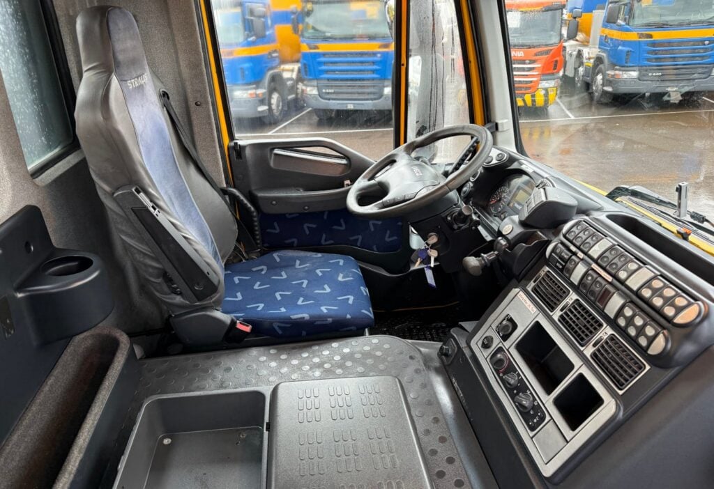 2012 Iveco 410T50-5 Trakker 10x4 Fahrgestell