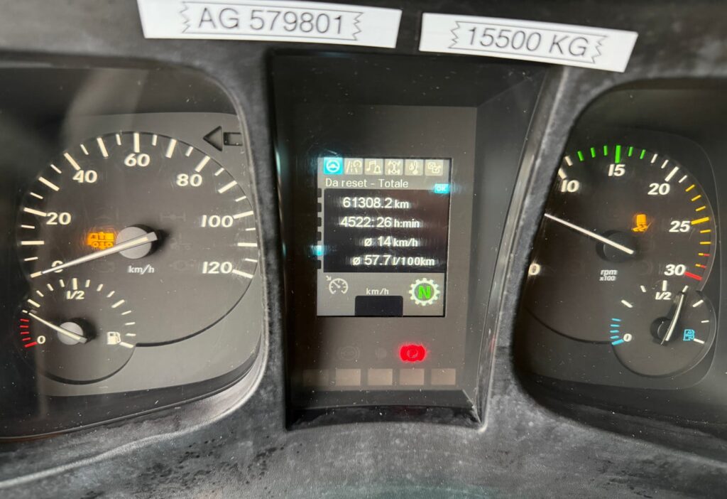 2015 Mercedes-Benz Econic 2635 6x2*4 Stummer