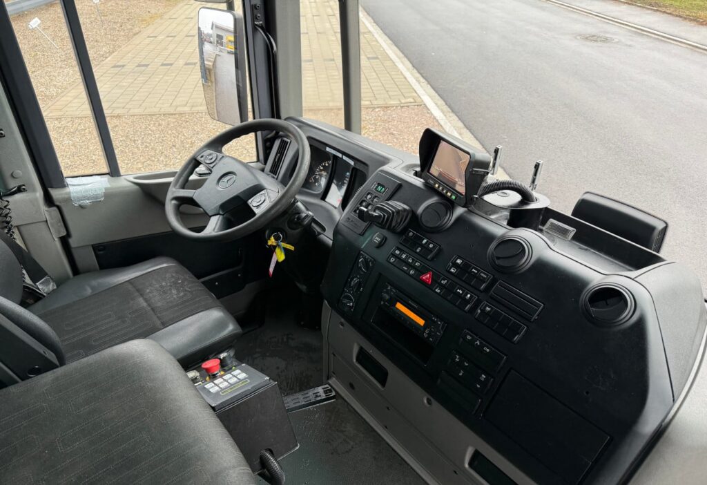 2015 Mercedes-Benz Econic 2635 6x2*4 Stummer