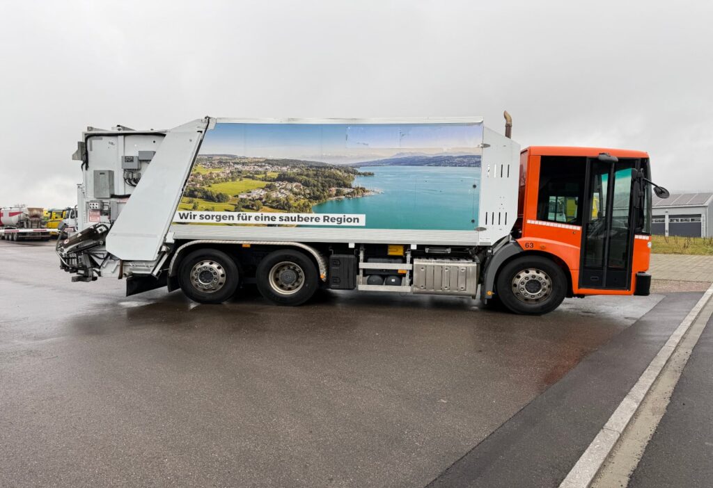 2015 Mercedes-Benz Econic 2635 6x2*4 Stummer