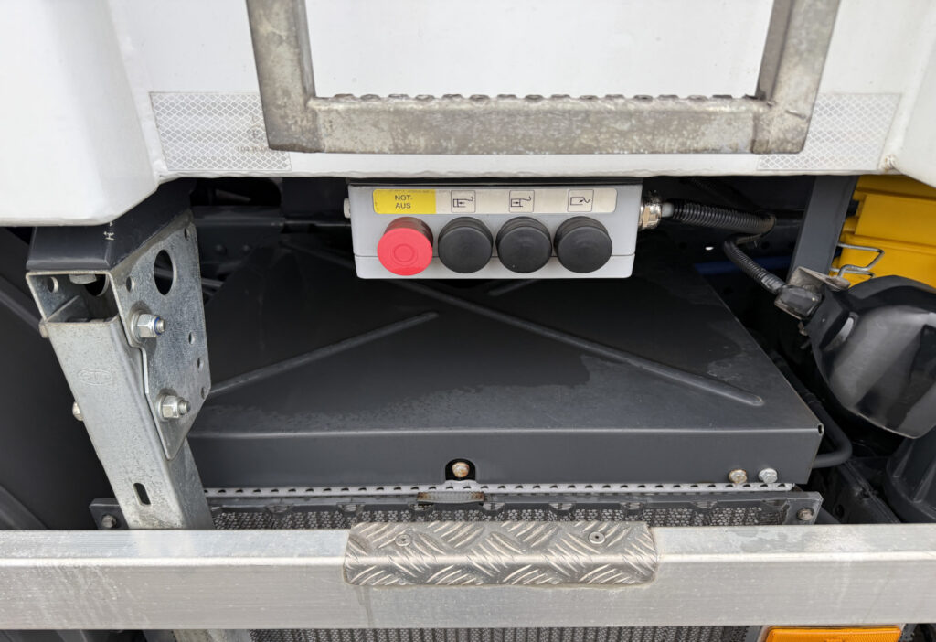 2015 Mercedes-Benz Econic 2635 6x2*4 Stummer