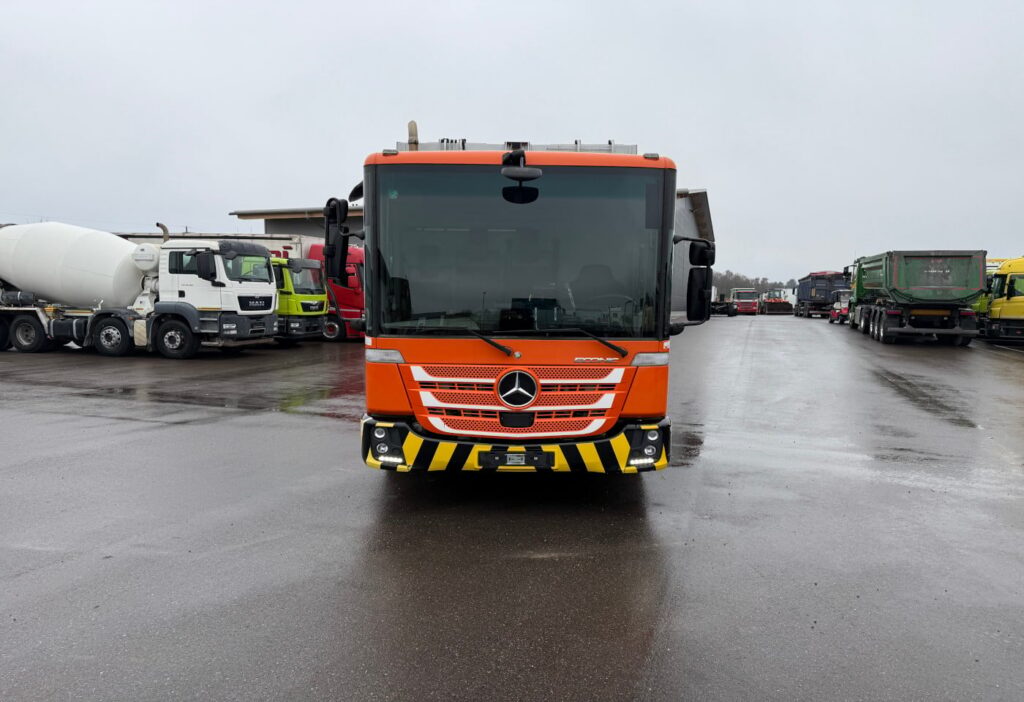 2016 Mercedes-Benz Econic 2635 6x2*6 Stummer