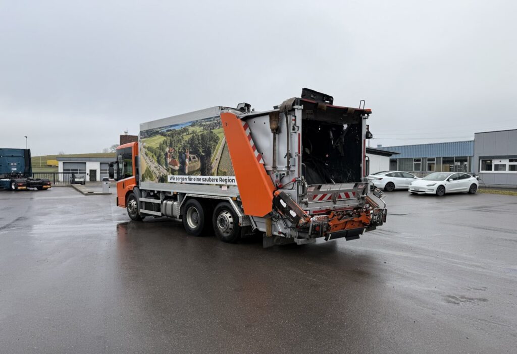 2016 Mercedes-Benz Econic 2635 6x2*6 Stummer