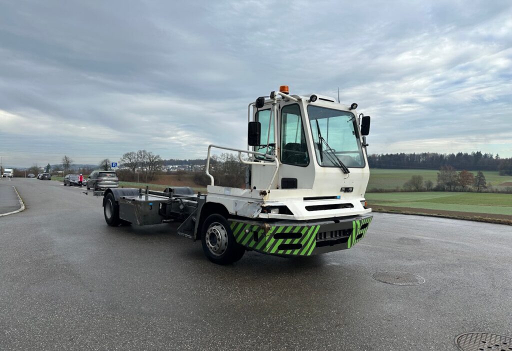 2013 Terberg YT222 4x2 Chassis-Kabine