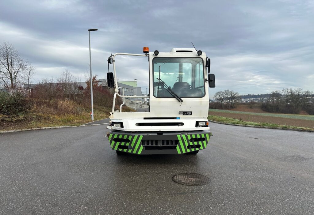 2013 Terberg YT222 4x2 Chassis-Kabine