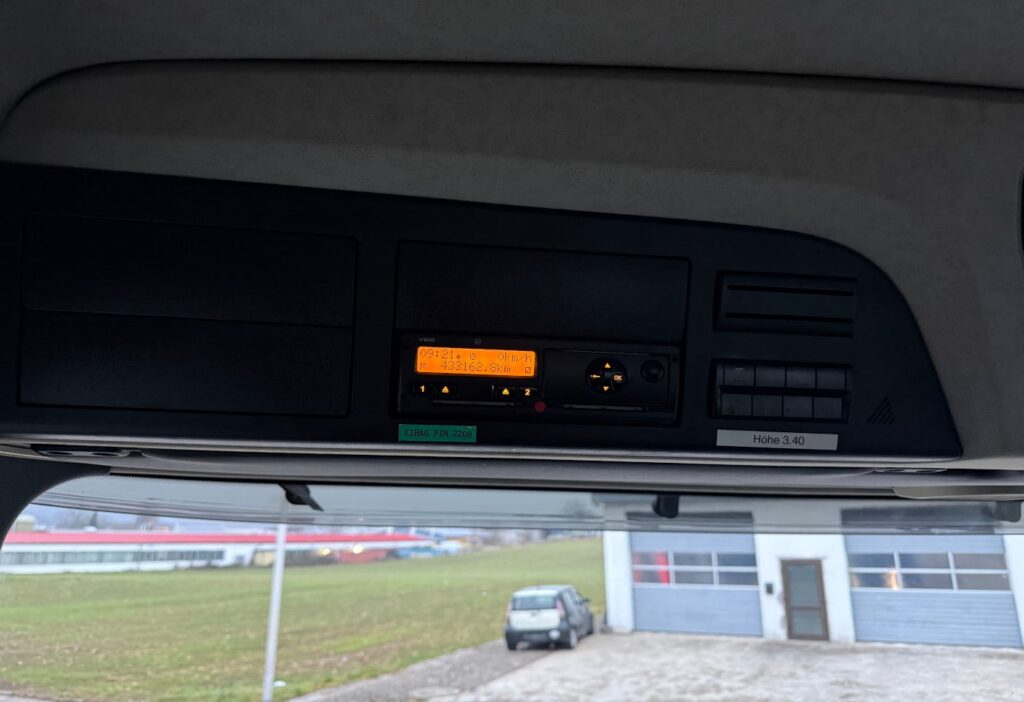 2015 Mercedes-Benz Antos 1851 4x2 Retarder