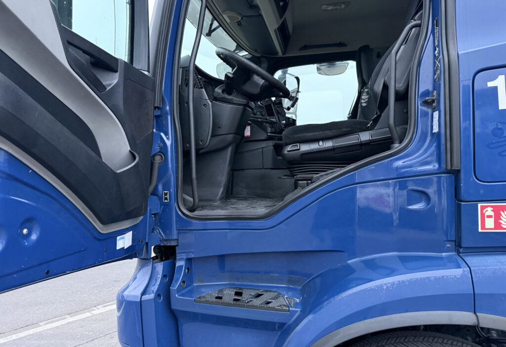 2015 Mercedes-Benz Antos 1851 4x2 Retarder