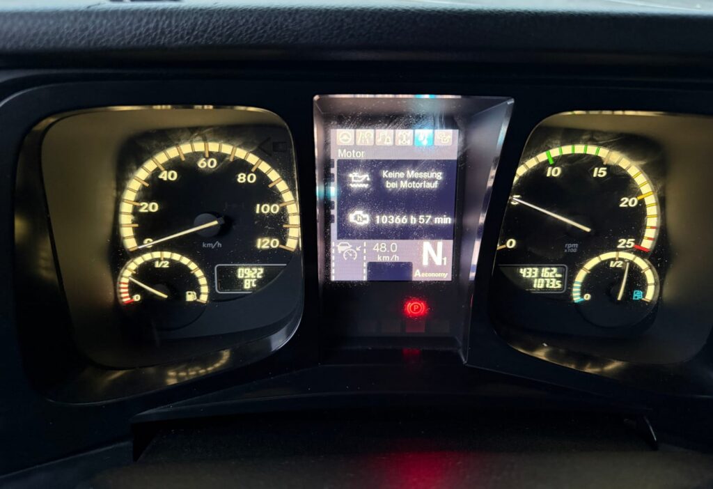 2015 Mercedes-Benz Antos 1851 4x2 Retarder